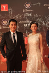 组图：杨幂刘恺威公布婚讯 曾在多场合秀恩爱