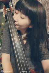 组图：人大“女神”登主页走红 海量私房照曝光