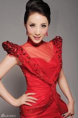 组图：丁晓红红色写真大片弥漫古典之美