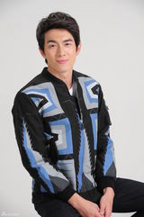 组图：林更新开通粉丝群联盟庆生