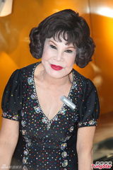 高清组图：黄夏蕙性感交请愿信 望向制造商追讨