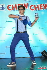 组图：罗志祥扮“罗主任” 搞笑大跳啾啾舞