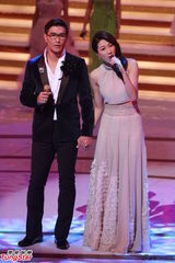 组图：无线45周年台庆群星荟萃 黎耀祥获奖陈豪反串