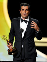 组图：艾美奖现场 泰-布瑞尔获喜剧类最佳男配角