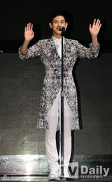 组图：帝国之子新专辑发布时隔2年整体回归