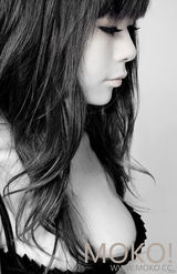 马诺性感写真[1\/84]幻灯图:马诺登《男人装》穿