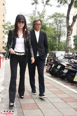 组图：大小S父亲追悼会 亲家张兰亲赴台好友来悼念