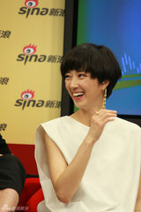 组图：《圣诞玫瑰》做客 桂纶镁邀张震演色魔