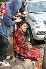 组图：陈燃杂志花絮照曝光 秋日演绎东方魅力