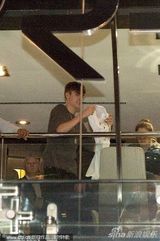 组图：贾斯汀比伯会面穆里尼奥 兴奋获赠皇马球衣