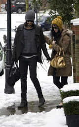 幻灯图集：卡蒂-佩里携男友伦敦街头觅食甜蜜惹眼