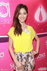 组图：港姐佳丽出席活动 大热陈凯琳否认秀英语