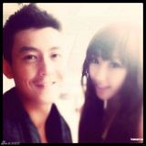 组图：陈冠希与嫩模亲密激吻照曝光 尺度颇大