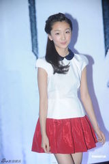 组图：周冬雨短裙俏丽亮相 柏芝性感郭晶晶发福