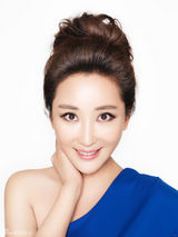 组图：杜若溪蓝衣甜美写真 展小女人魅力