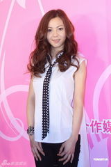 组图：时尚盛典北京启动 仓木麻衣尚雯婕出席揭幕