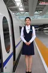 京沪高铁G1次列车乘务员[1\/14]组图:高铁高姐靓