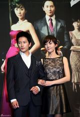 高清图：池诚廉晶雅车艺莲等宣传《royal family》