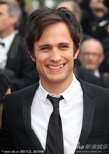 幻灯图集：西班牙影星盖尔-加西亚红毯展阳光笑容