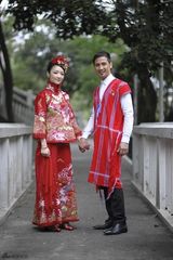 幻灯：Soler成员Dino杂志婚纱照