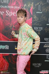 组图：吴雨霏无惧发烧秀性感 张敬轩没胆上歌手