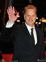 组图：王家卫夫妇与评审团成员集体亮相声势大