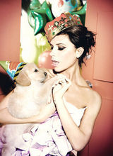 幻灯图集：维多利亚登《Glamour》 居家主妇也时尚