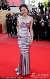幻灯图集：“龙女郎”林鹏现身戛纳红毯展东方风韵