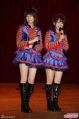 组图：AKB岛崎遥香带病宣传 川荣李奈撩裙秀腿