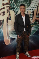 组图：吴镇宇单手托举超轻松 杜海涛辟蹊径