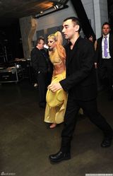 高清图：53届格莱美后台 争奇斗艳得奖心情好