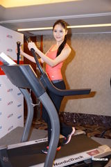 组图：白歆惠日本求姻缘 男友想找圈外人