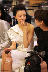 高清图：车晓出席ELLE风尚展 素雅亮相气质出众