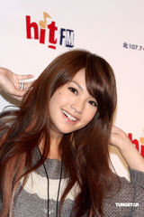 高清：杨丞琳素雅装亮相 盼桃花运谢绝钟点情人