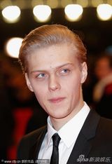 组图：《简-曼斯菲尔德的车》首映 主创齐亮相