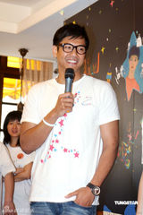 幻灯：小S陈建州合拍公益短片 热心慈善不落人后