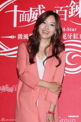 组图：昆凌劲歌热舞秀身材 结婚大事只等周董点头