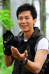 组图：李晨庐山“大练兵” 宝贝相机抢风头