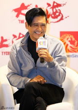 组图：《大上海》主创亮相新加坡 周润发搞笑全场