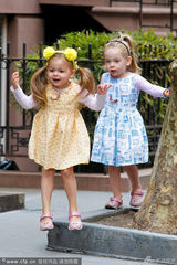 策划：明星宝宝着装大PK 小七苏瑞领衔萌妹子