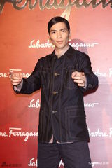 组图：名模隋棠压轴走秀 大S萧敬腾等亮相