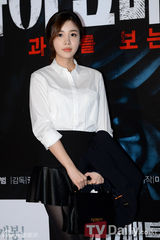 组图：韩智敏朴敏英郑恩地捧场《读心术》首映