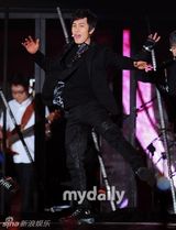 组图：韩国偶像组合神话15周年演唱会