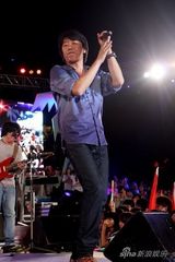 幻灯：陈楚生领衔沙滩音乐会 透露想在家乡开个唱