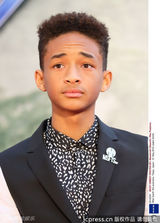 组图：威尔-史密斯携14岁幼子做宣传大秀父子情