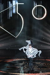 组图：蔡康永任金马颁奖主持 声音发抖显紧张