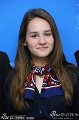 《血之救赎》发布会 导演亲热摸男主角玩“断背”