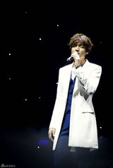 高清组图：韩星李敏镐首开个唱 才华横溢受追捧