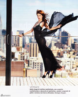 高清组图：米莎-巴顿登杂志封面