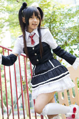 组图：许雅涵受邀出席亚太音乐盛典